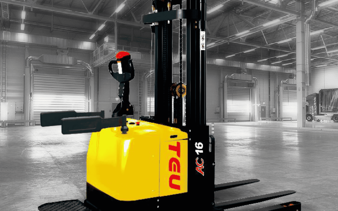 Apilador Eléctrico TEU 1.4 A 1.6 TON